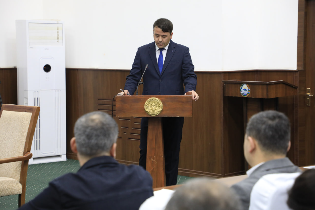 Xalq deputatlari Yangiyer shahar Kengashining navbatdaga 25-sessiyasi ...